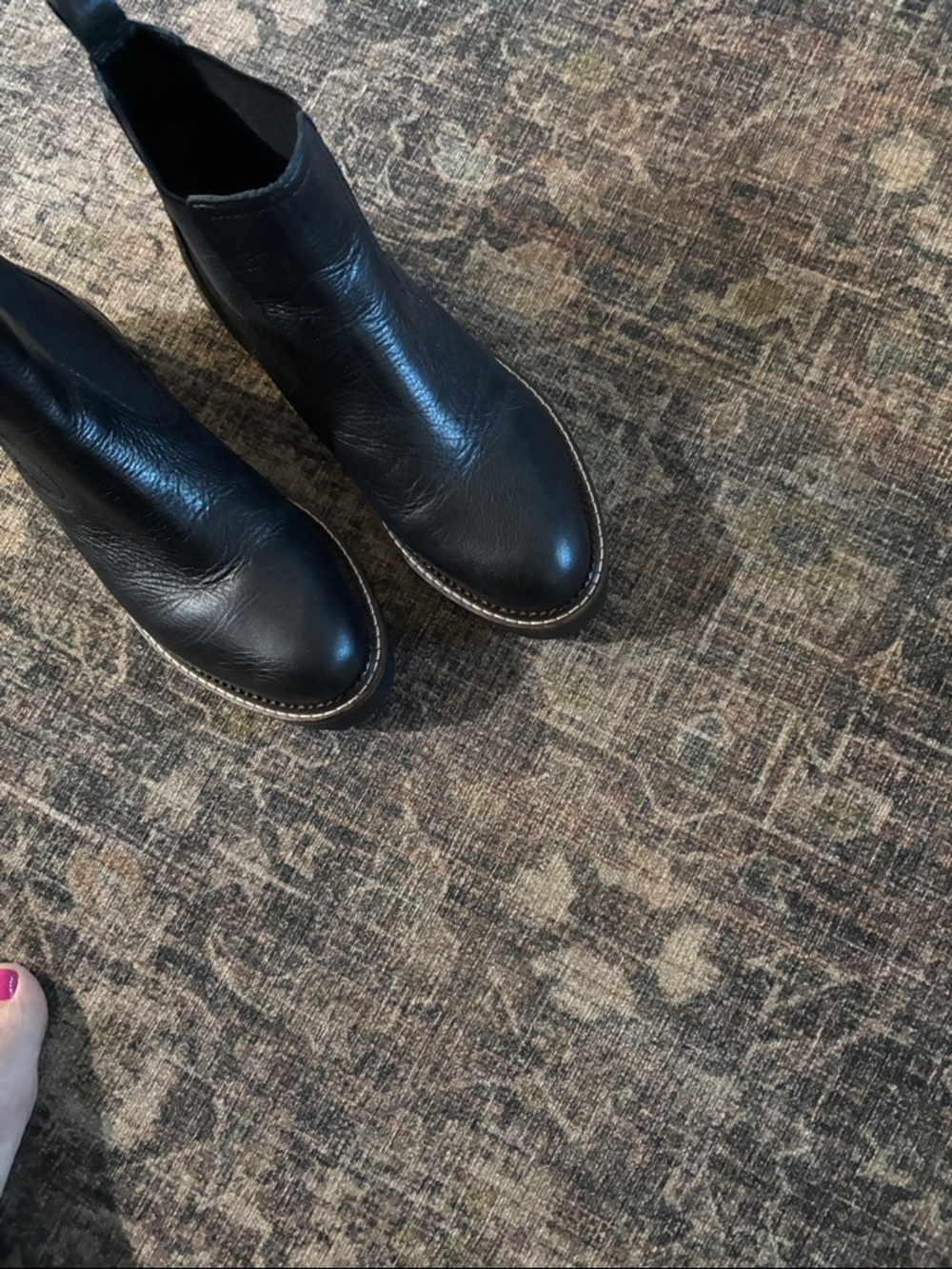Women’s Caslon MillerChelsea Boots - Sleek Slip-On Leather - Picture 2 of 7